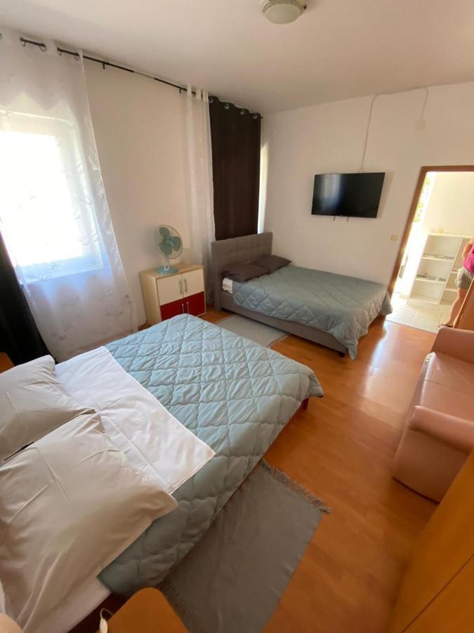 Room Sandra Матули Екстериор снимка
